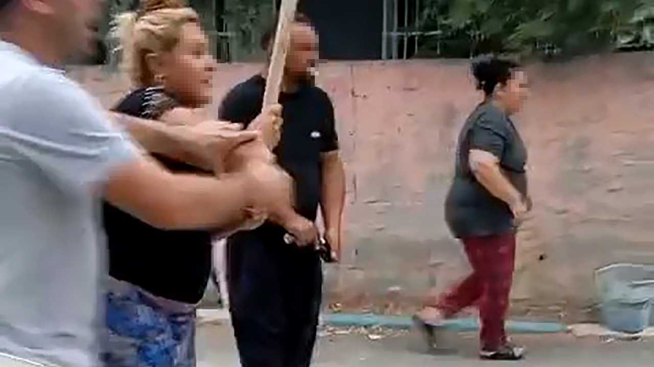 Adana’da Oğlunun Topunu Almak İsteyen Baba Darbedildi3