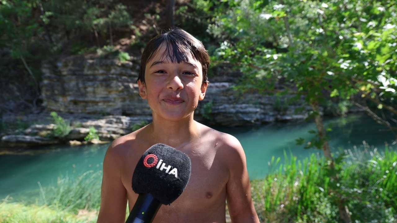 Adana'da Sıcaktan Bunalan Yaylacılar Kaynak Sularına Koştu 3