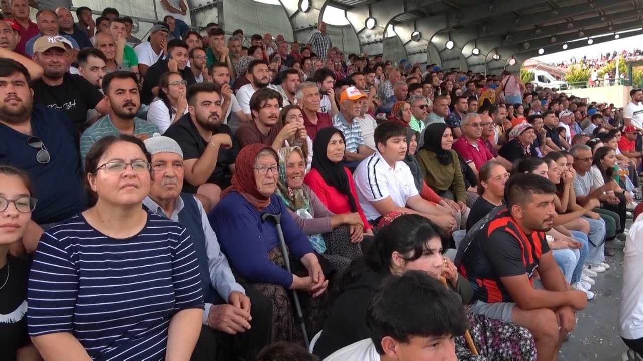 Mersin Erdemli’de Eşi Benzeri Görülmemiş Futbol Turnuvası6