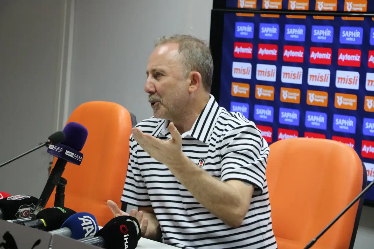 alanyaspor-teknik-direktoru-pereira-oyuncularim-cok-guzel-isler-cikardi-3.webp