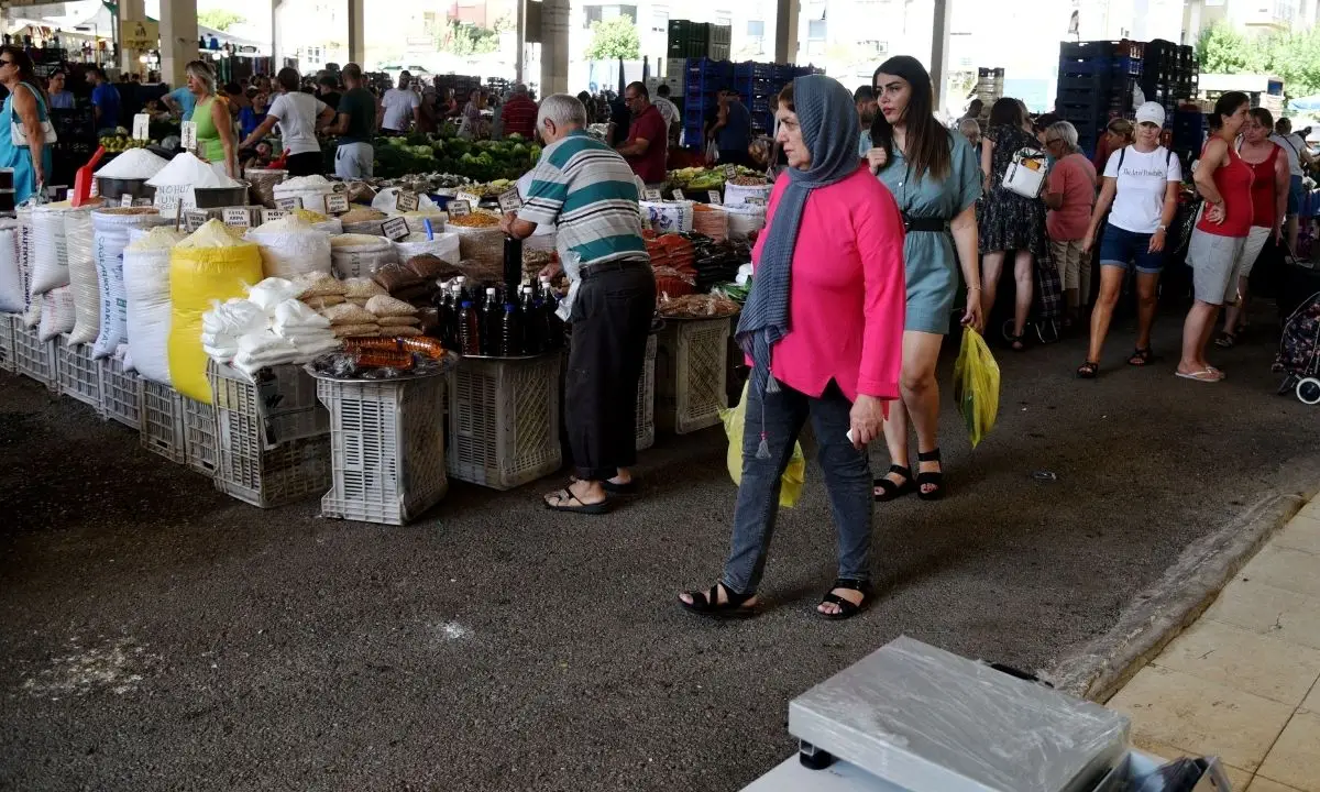 antalya-pazarlarinda-hileli-satisa-3-bin-541-lira-ceza-2.webp