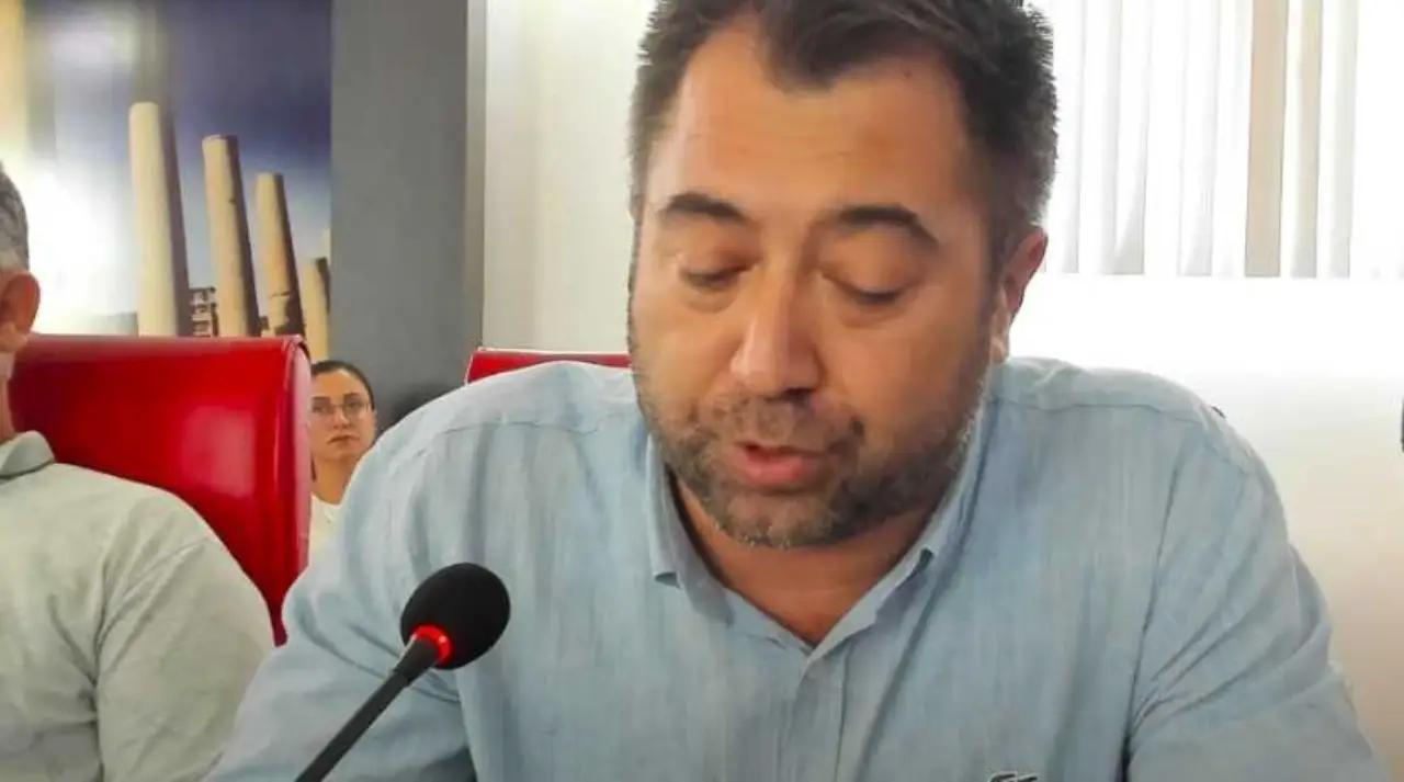 akdenizgercekmuhittin-bocekten-aksu-belediye-meclisine-mesaj2.webp