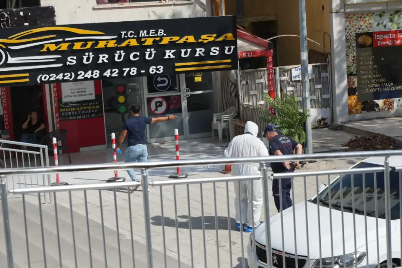 antalyada-gizemli-olm-yabanci-uyruklu-yasli-adam-evinde-ol-bulundu-gazete-4.webp