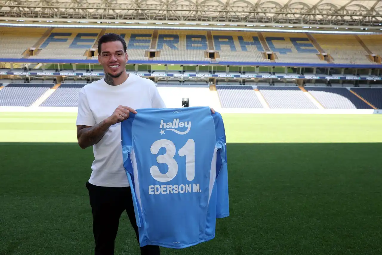 ederson-resmen-fenerbahcede-kazanacagi-ucret-belli-oldu-2.webp