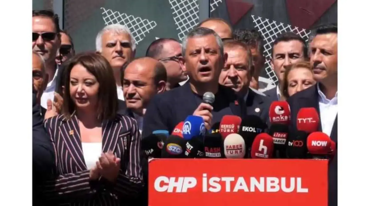 akdenizgercekchp-istanbulda-nobet-surerken-olaganustu-il-kongresi-icin-hamle-geldi3.webp