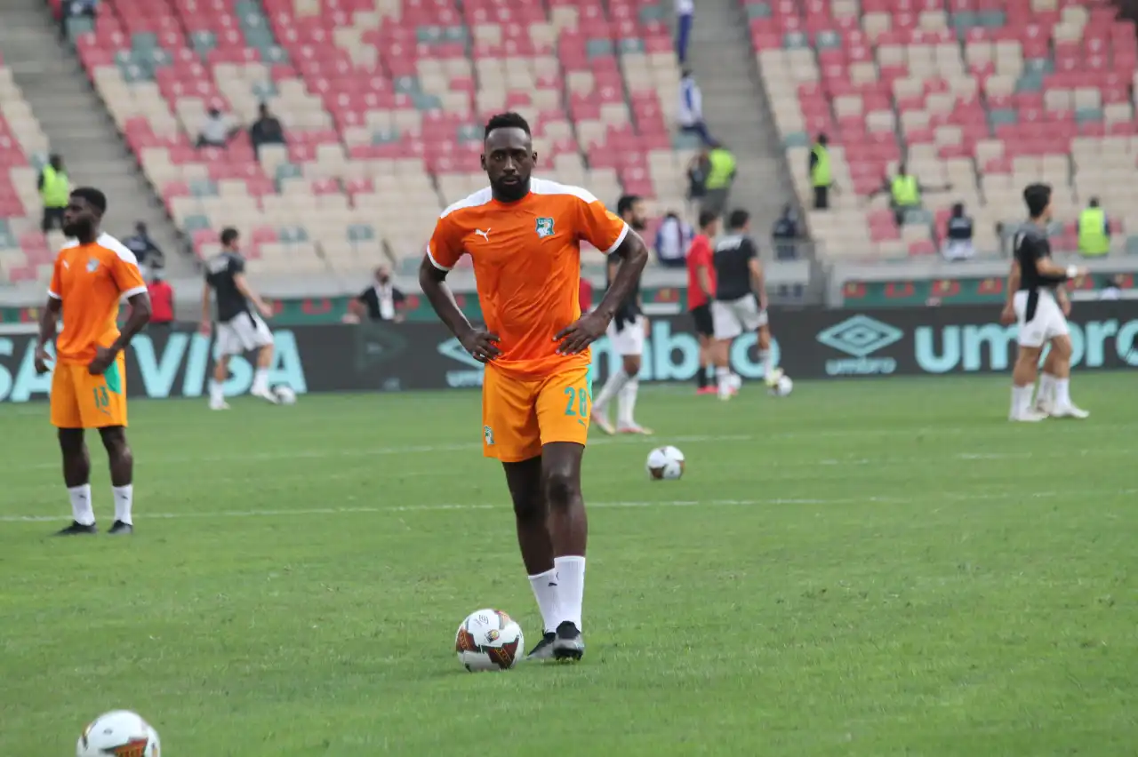 antalyaspor-yohan-boli-ile-el-sikisti-3.webp