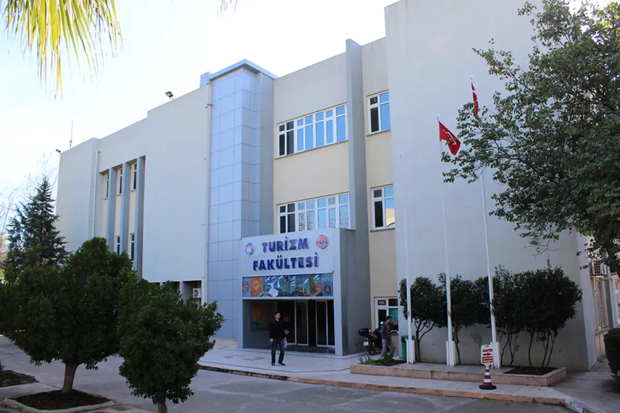 akdeniz-universitesi-yksde-rekor-kirdi-tum-kontenjanlarini-doldurdu-6.webp
