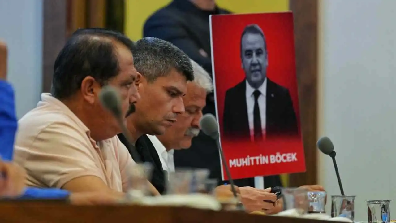 akdenizgercek-muhittin-bocekten-konyaaltina-ozel-mektup-1.webp