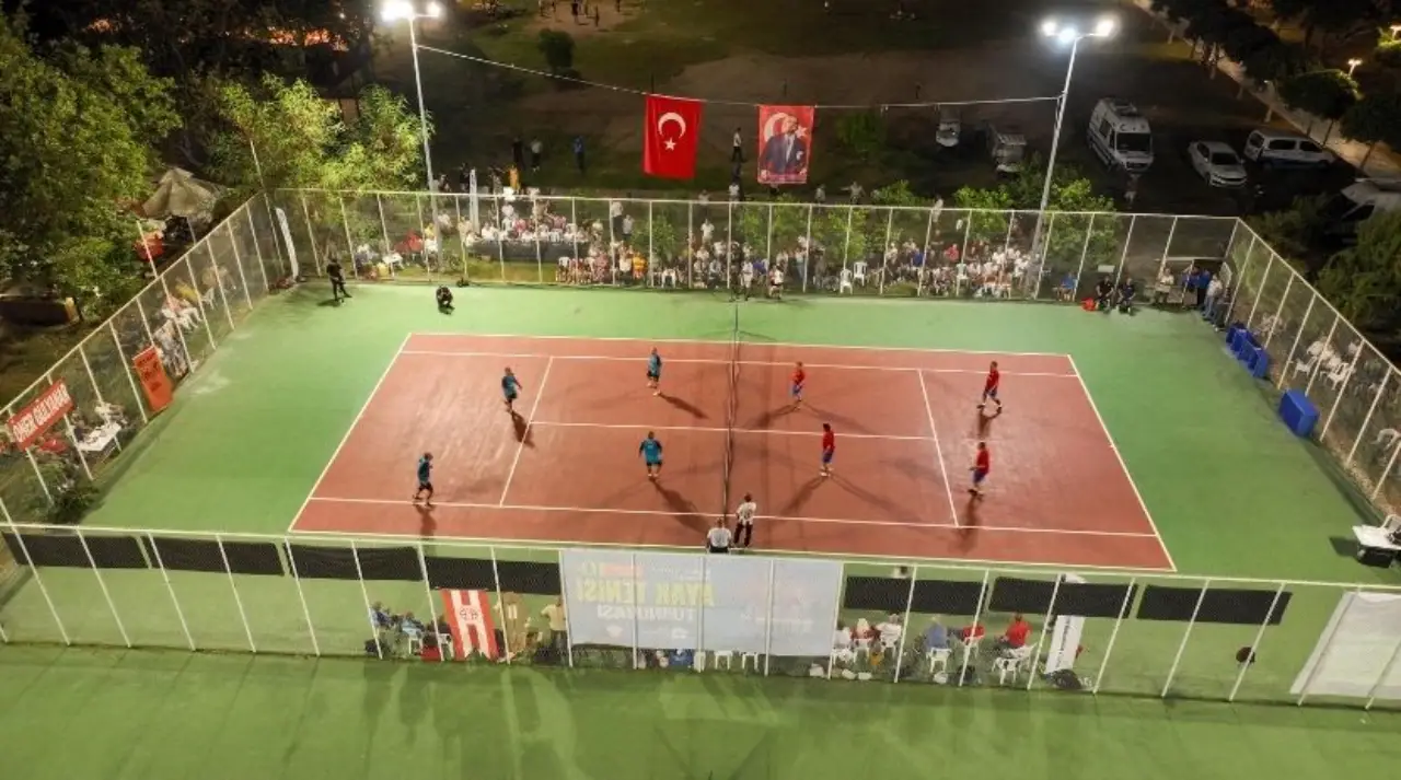 akdenizgercekantalyada-ayak-tenisi-finali-nefes-kesti4.webp