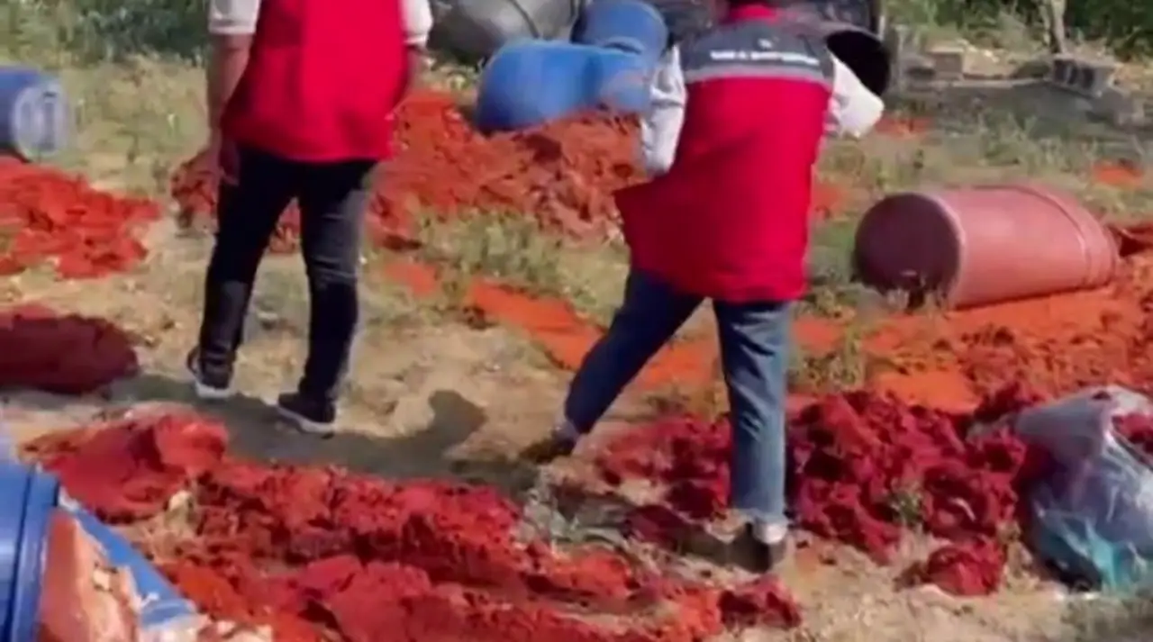 akdenizgercekhatayda-42-ton-sahte-urun-yakalandi2.webp
