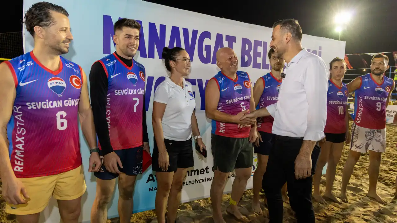akdenizgercek-manavgatta-plaj-voleybolu-turnuvasinda-nefes-kesen-final-11.webp