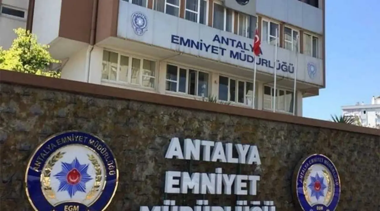 akdenizgercekantalya-emniyetinde-gorev-degisikligi2.webp