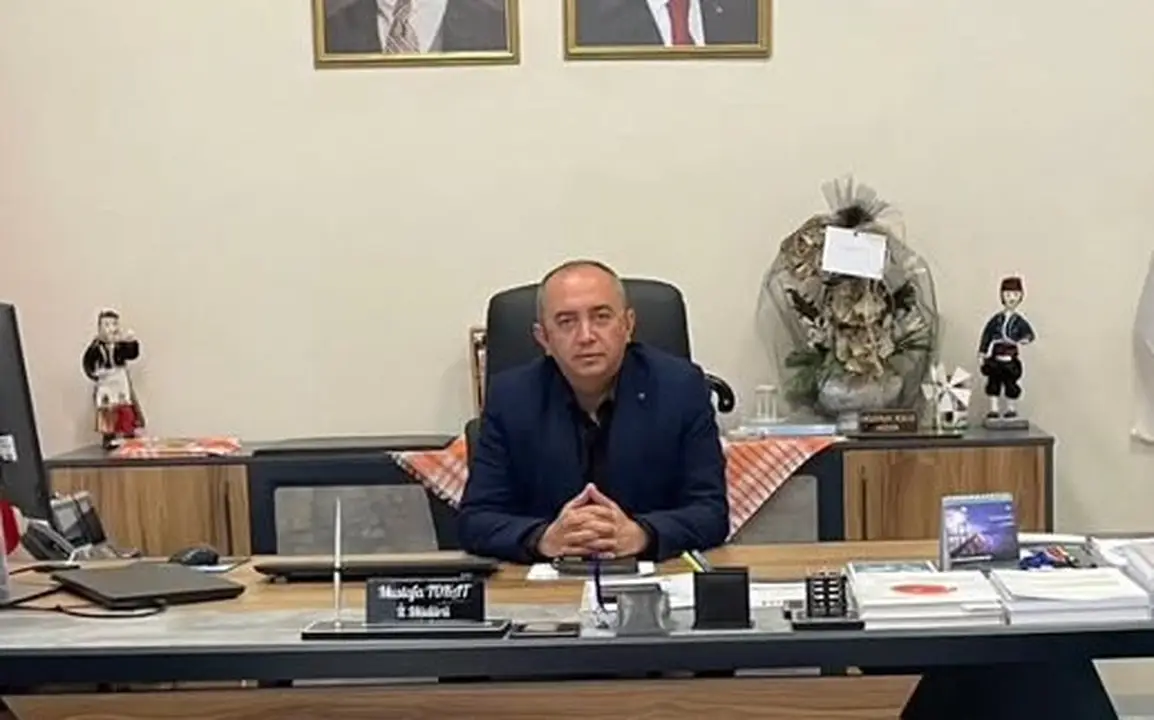 burdur-il-kultur-ve-turizm-mudurlugune-mustafa-tokat-resmen-atandi-3.webp