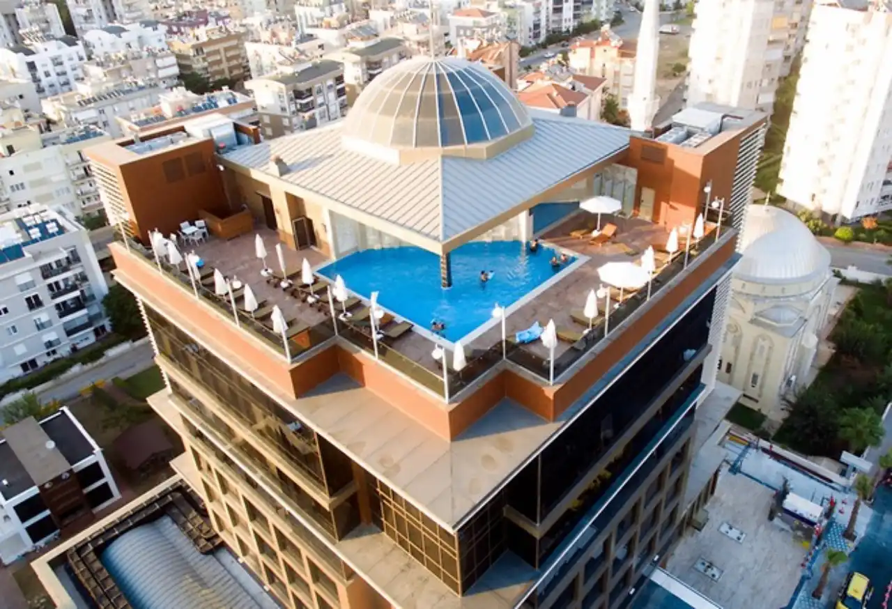 antalyada-5-yildizli-otel-icraya-dustu-549-milyon-tlye-satisa-cikarildi.webp