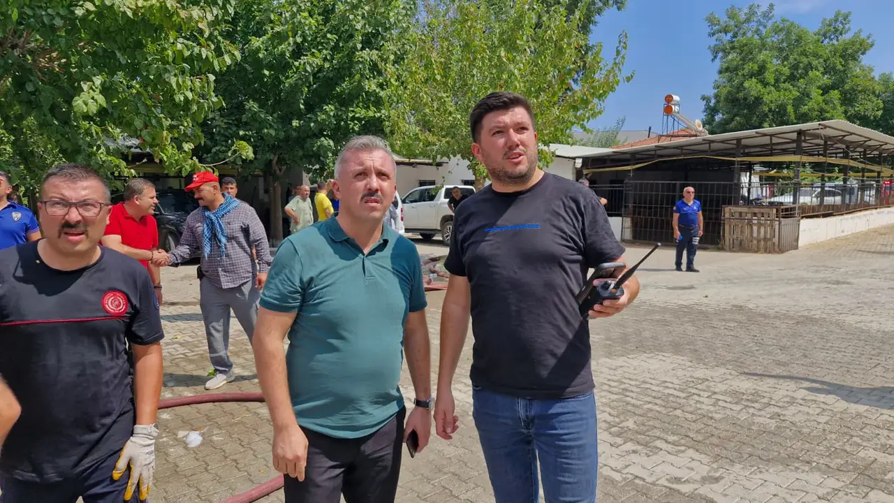 antalyada-orman-yangini-kemer-arslanbucakta-ruzgar-alevleri-yaydi-12.webp