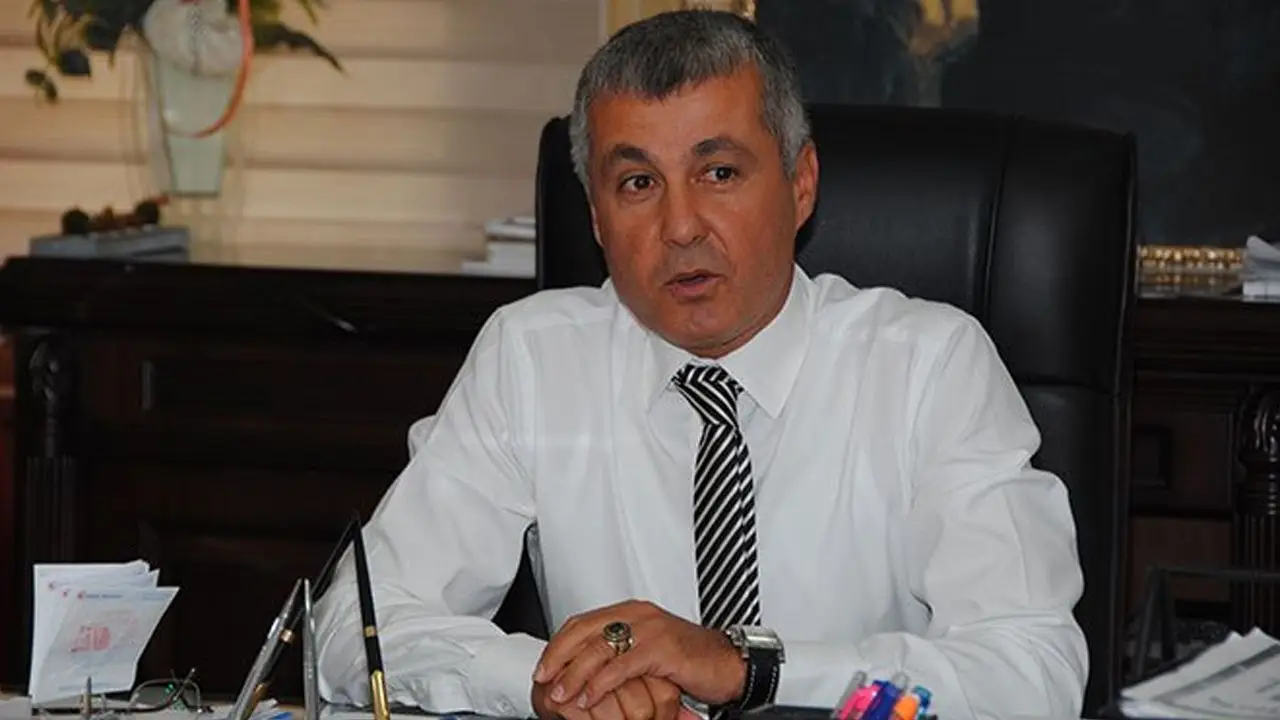yurt-disina-cikarken-gozaltina-alindi-eski-manavgat-belediye-baskani-sukru-sozen-kimdir-2.webp