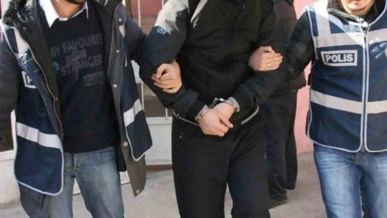 akdenizgercek-antalyada-fetonun-finans-ayagina-darbe-vuruldu-1.webp