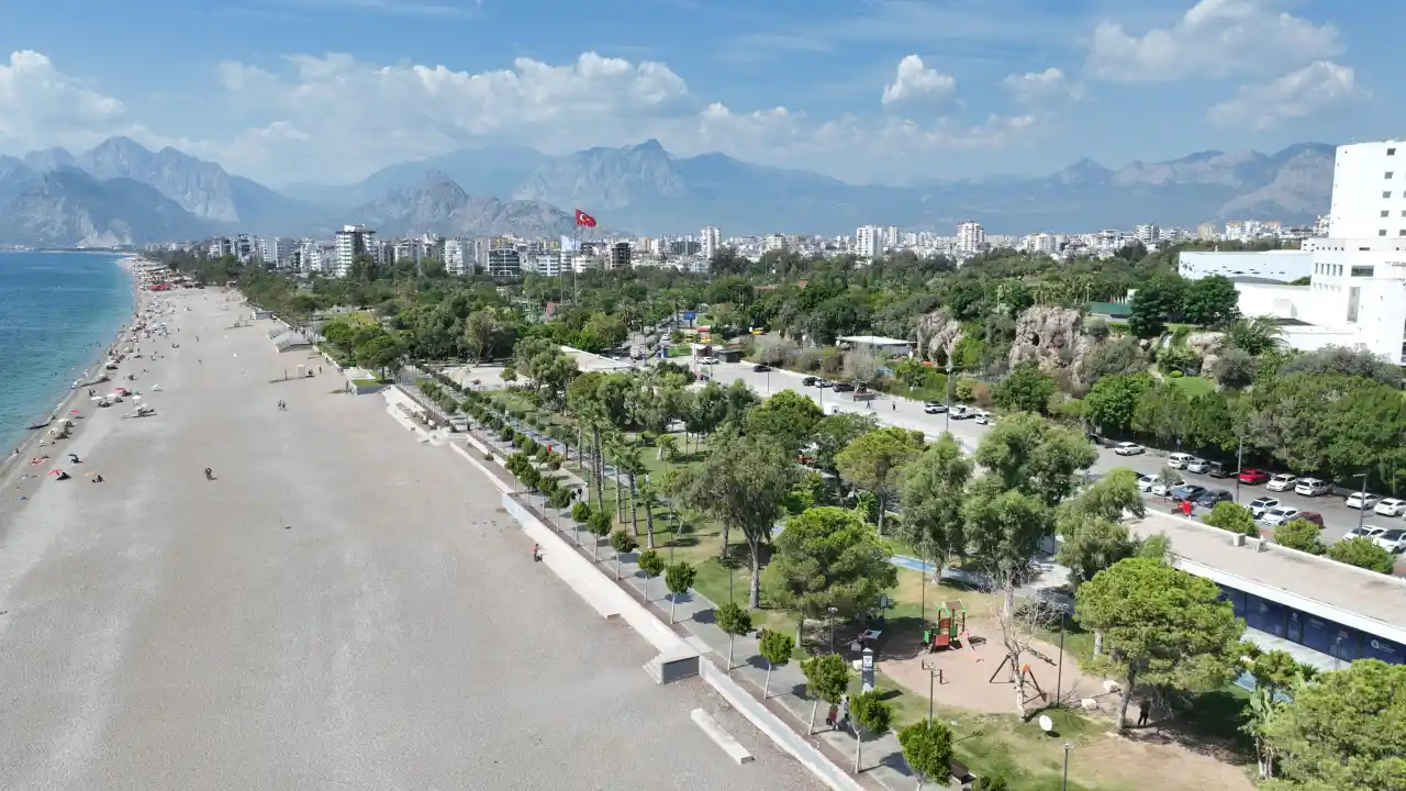 akdenizgercek-el-ele-plajlarimiza-sahip-cikacagiz-1.webp