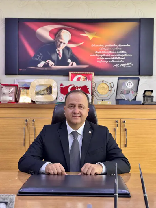 antalya-eczaci-odasinda-mustafa-celebi-guven-tazeledi-4.webp
