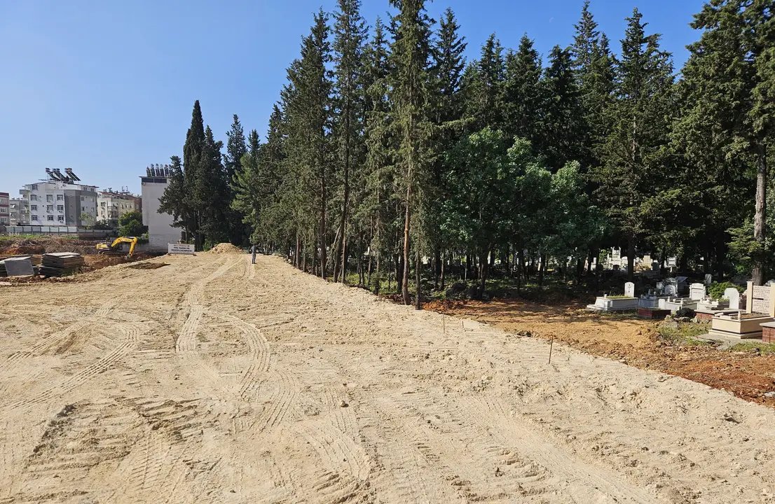 antalyada-selanik-gocmenlerinin-mezarlari-kurtuldu-yol-projesi-teget-gececek-2.webp