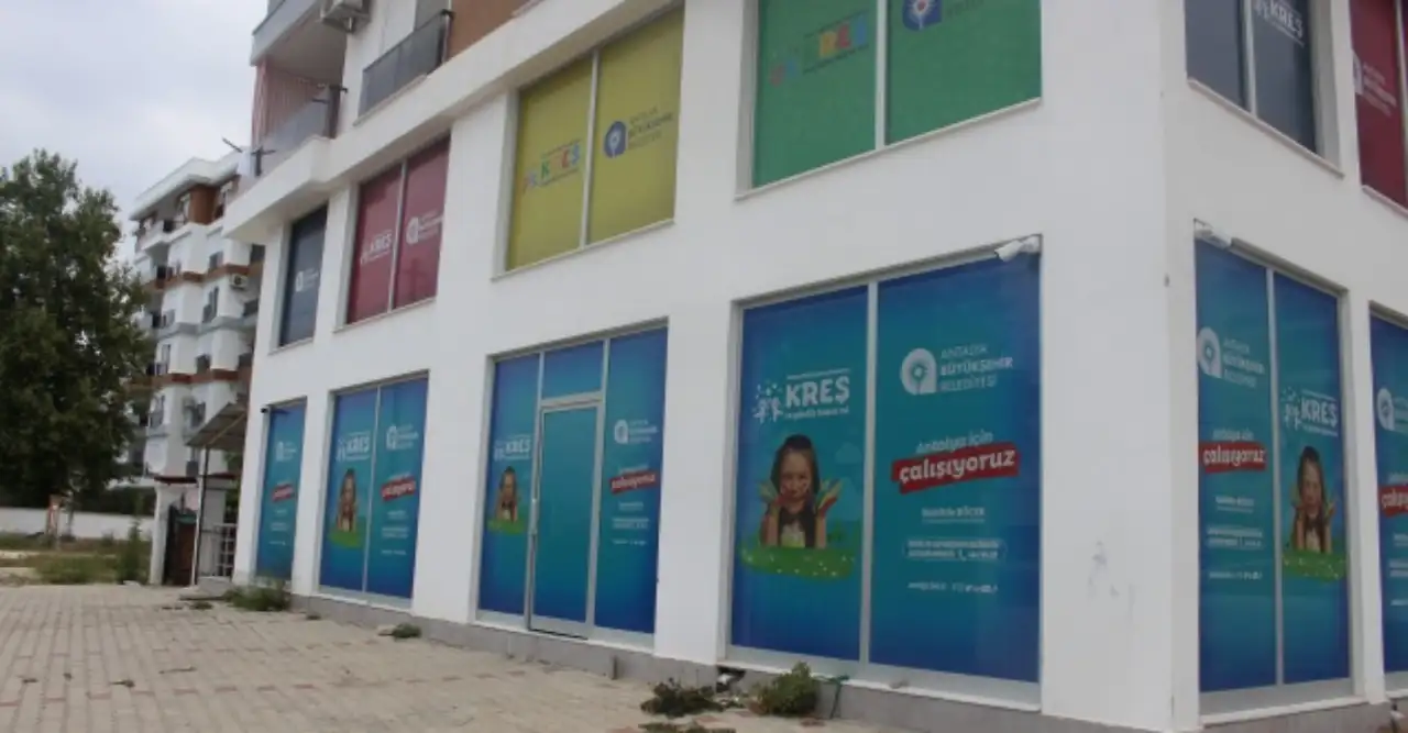kumluca-cocuk-kresi-ve-gunduz-bakimevi-acildi-01994akdenizgerceks.webp