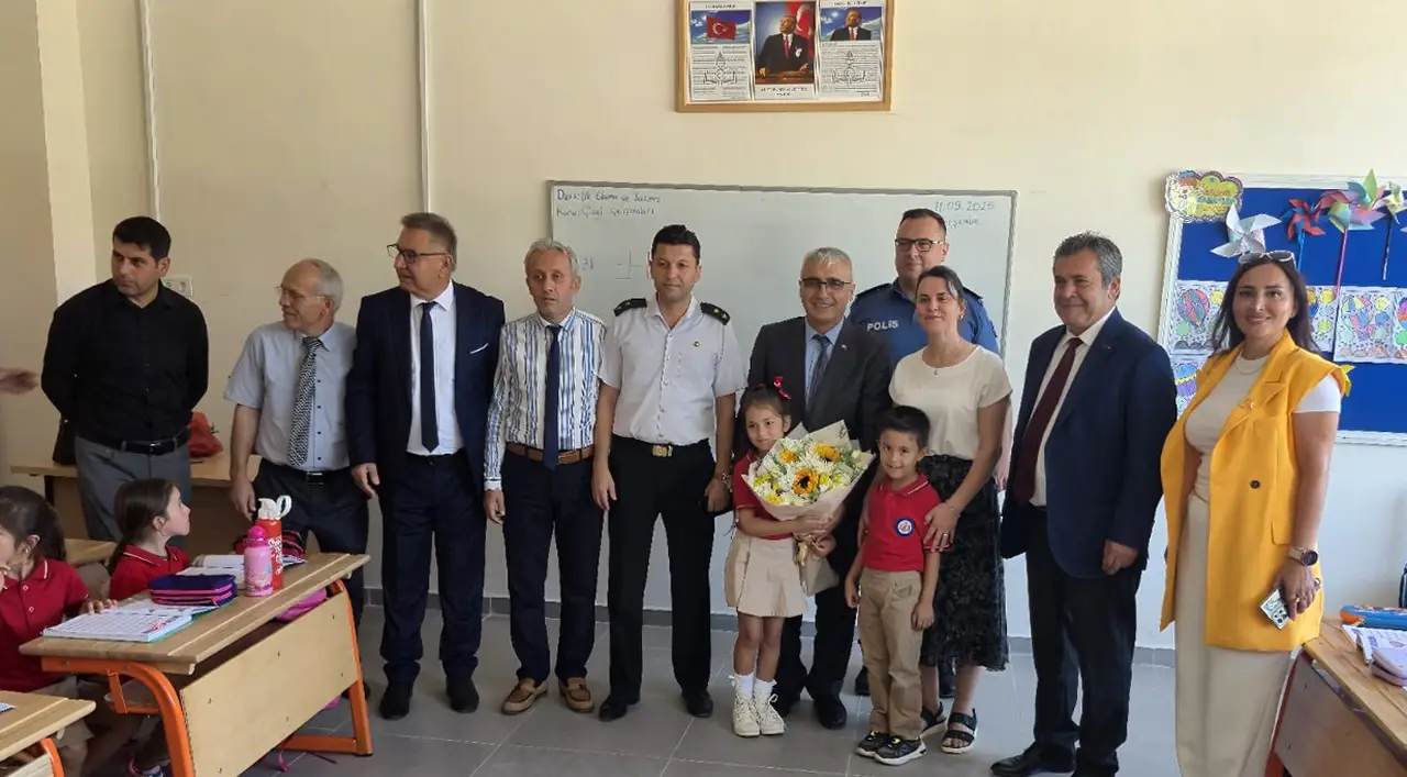 serikte-113-okulda-yeni-egitim-yili-coskusu-2.webp