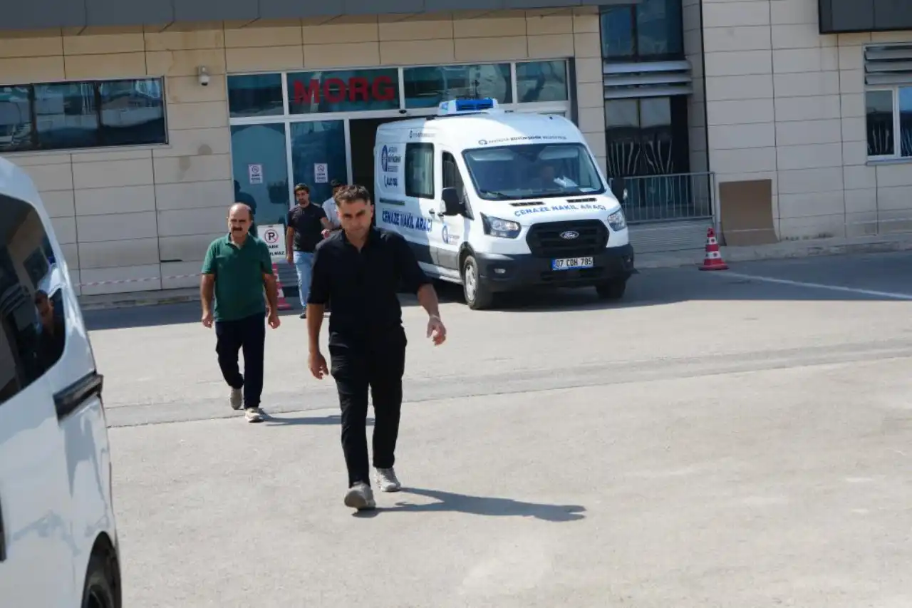 kan-donduran-cinayette-eski-esini-bogarak-oldurmustu-3.webp