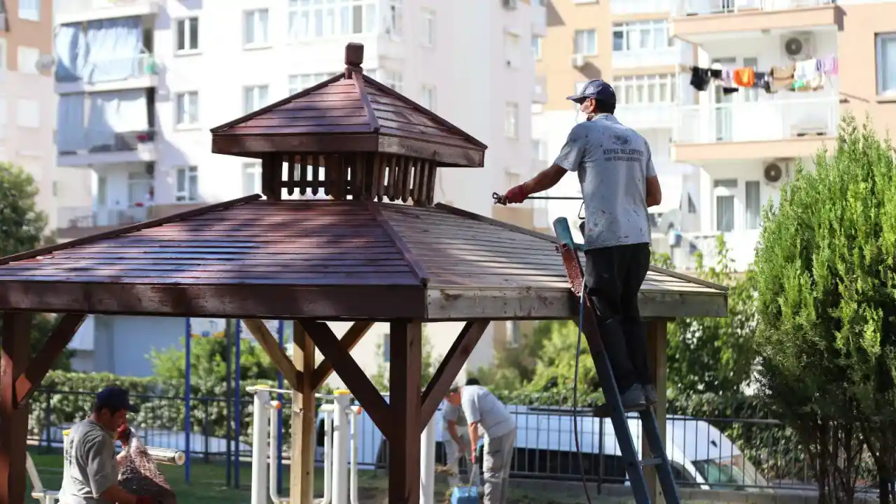 akdenizgercek-kepezde-parklar-bastan-asagi-yenileniyor-2.webp
