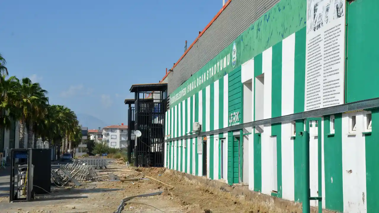 akdenizgercek-antalya-arkeoloji-muzesi-uc-gunde-yerle-bir-edildiseriksporun-stat-insaati-neden-durduruldu-2.webp