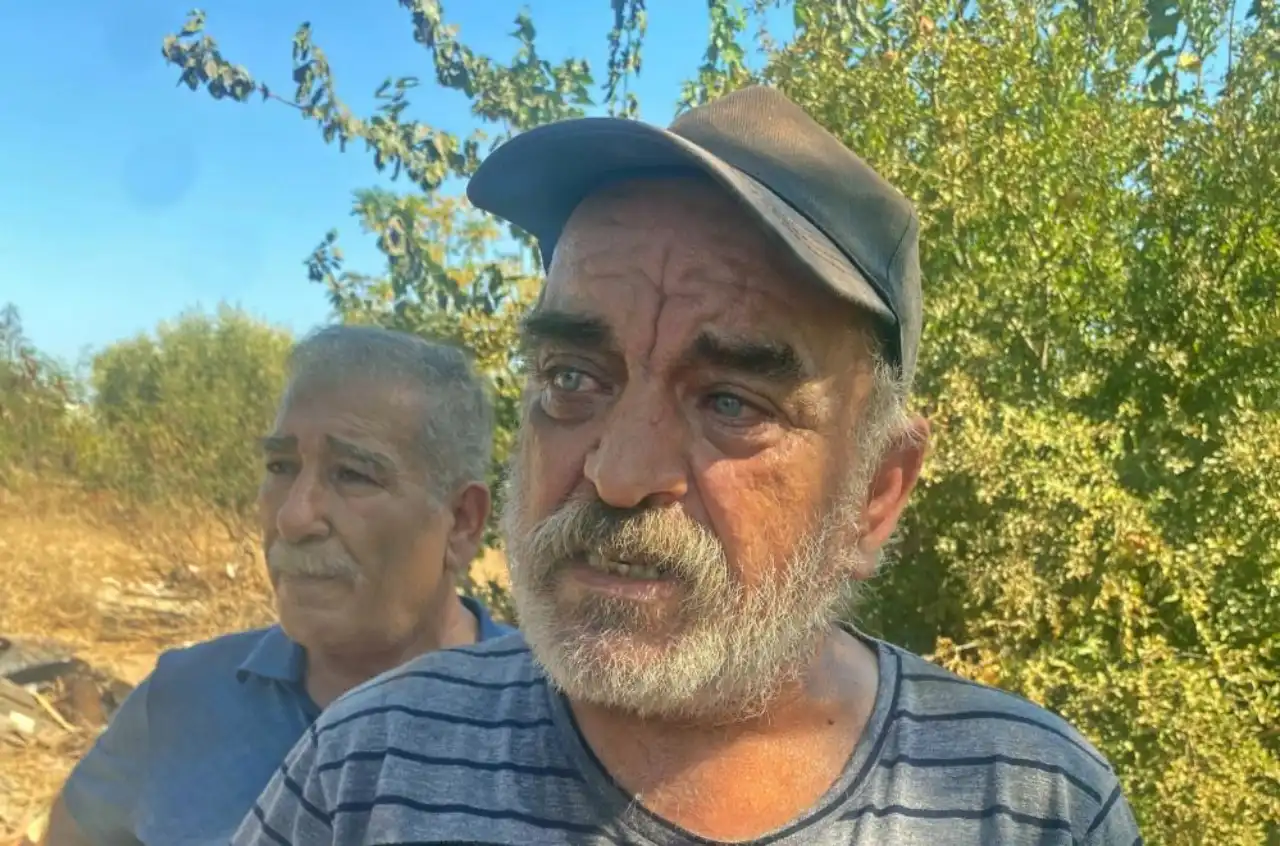 antalyada-gecekondu-alevlere-teslim-oldu-yasli-kadin-sinir-krizi-gecirdi-3.webp