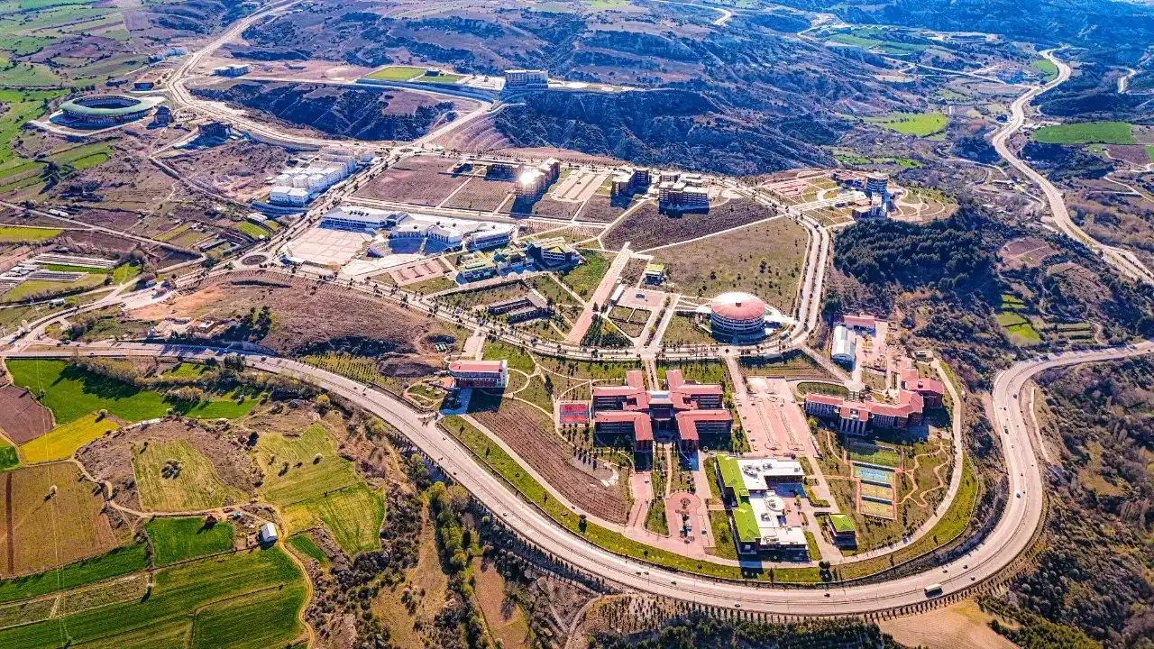maku-kampus-dron-1akdeniz-gercek.webp
