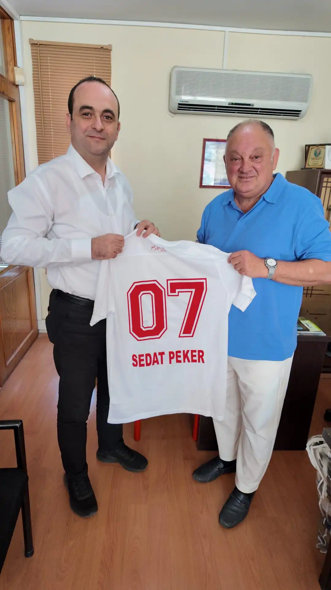 sedat-pekerden-kepezspor-futbol-a-s-ye-destek-2akdeniz-gercek.webp