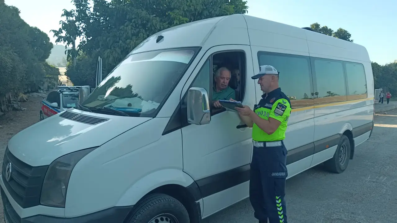 antalyada-256-okul-servisi-denetlendi-16si-kurallara-uymadi-2.webp