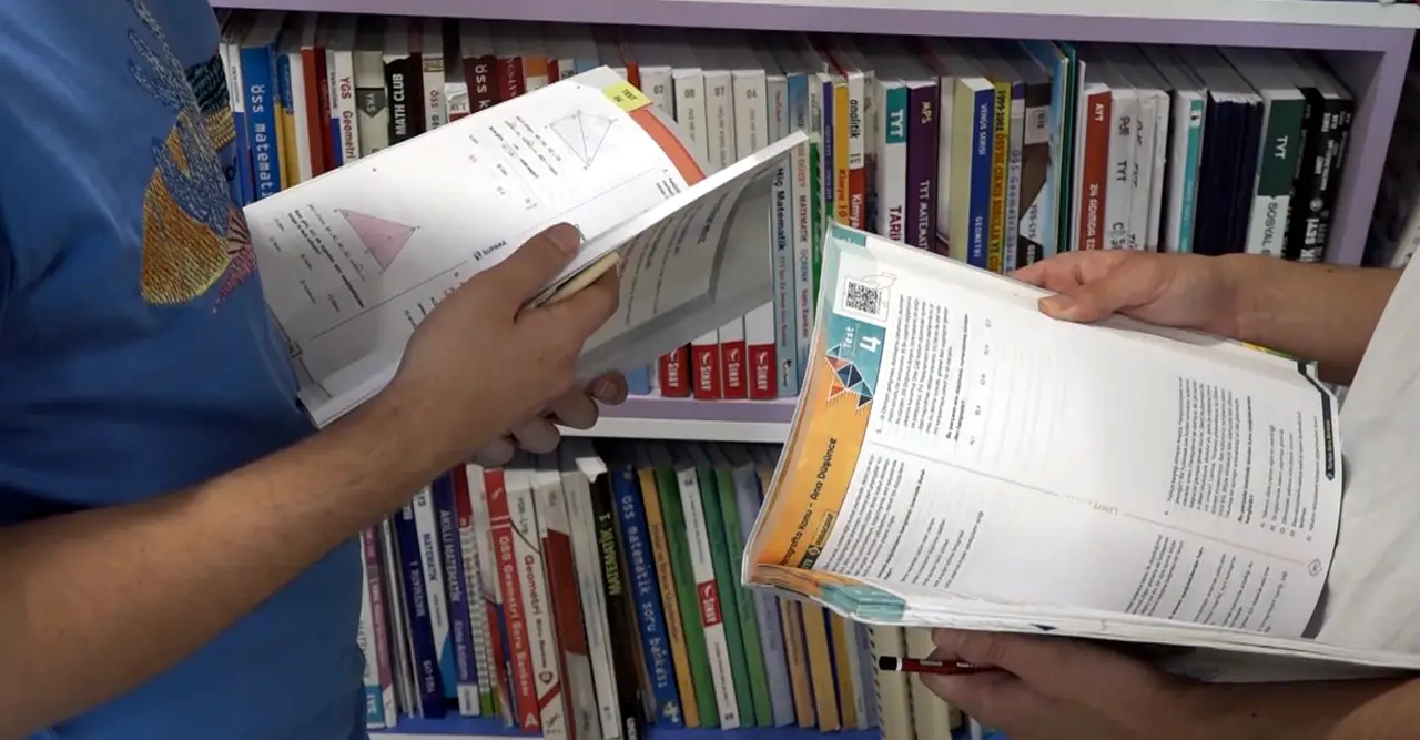 antalyadaki-veliler-dikkat-kaynak-kitap-dayatmasi-mobbing-kapsaminda-2.webp