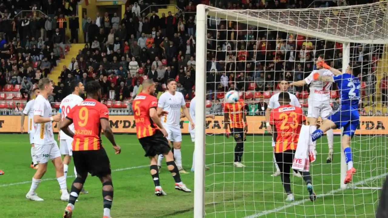 akdenizgercek-kayserispor-antalyaspor-3.webp