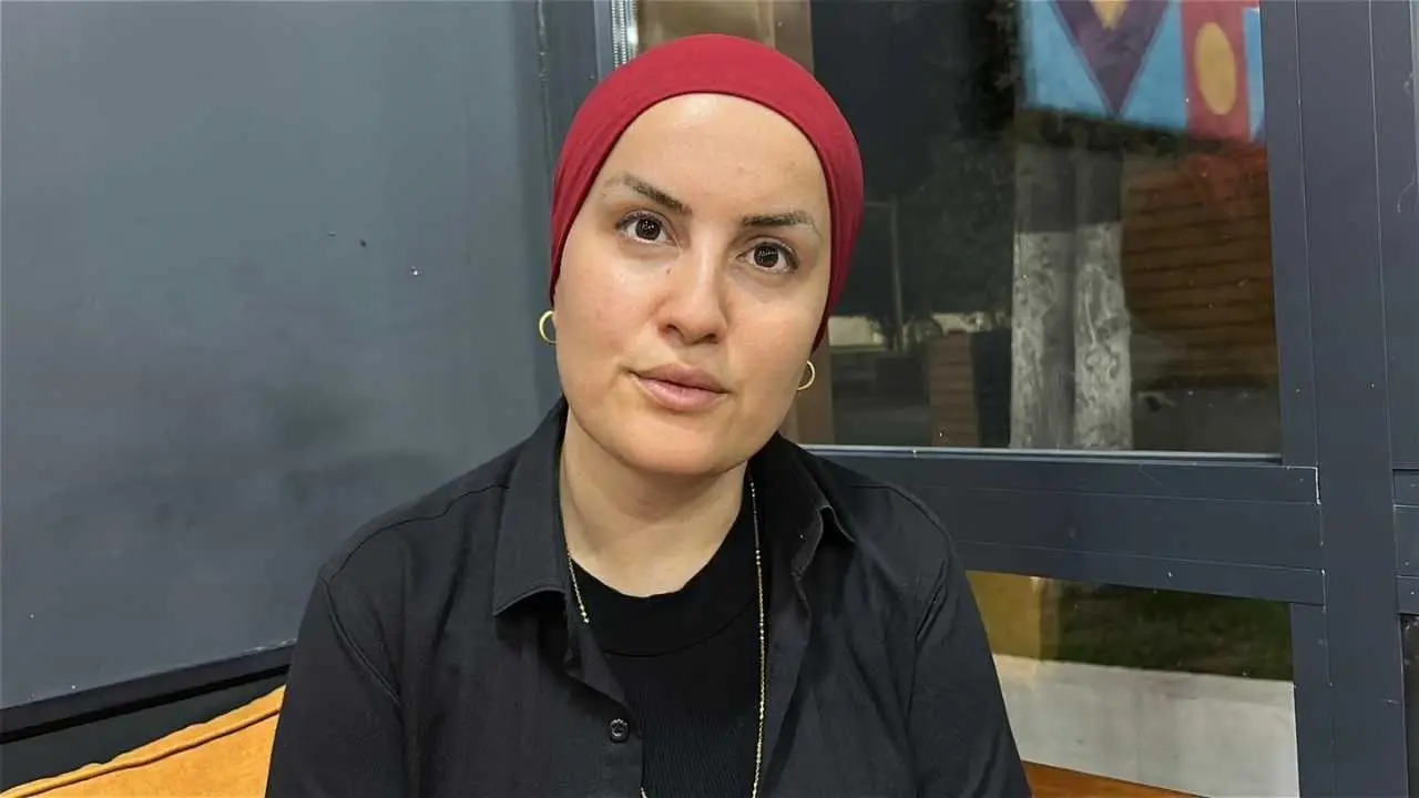 akdenizgercekhatayda-kadin-solistin-2.webp