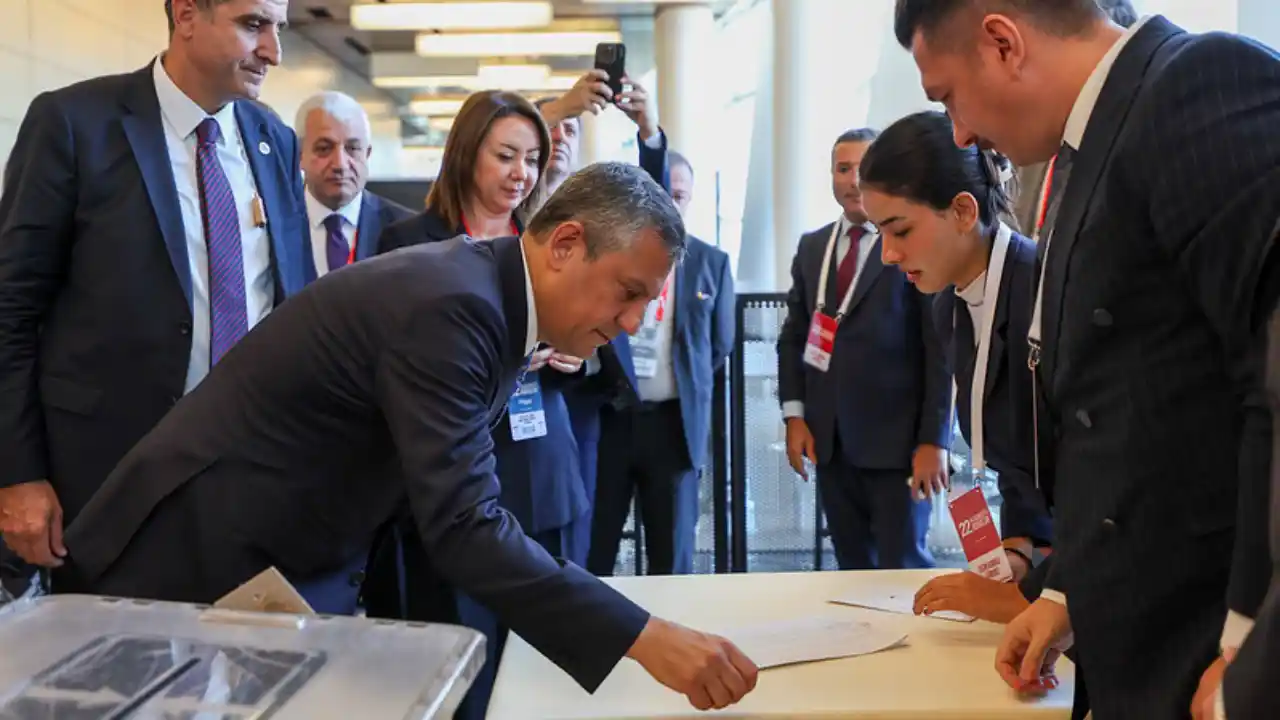 akdenizgercek-ozgur-ozelin-pm-ve-ydk-listelerinde-hangi-isimler-degisti-3.webp