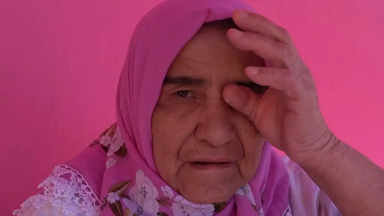 akdenizgercekispartanin-barbie-teyzesi-belediye-baskanina-seslendi4.webp