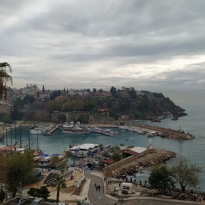antalyada-cehennem-sicaklari-sona-erdi-5-mevsim-basladi-3.webp