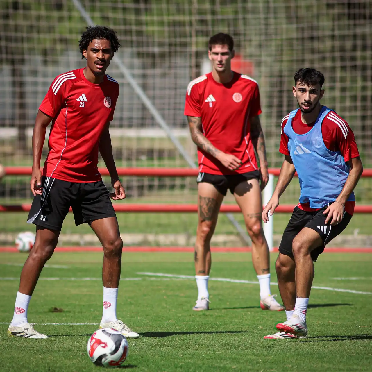 antalyaspor-gozunu-fenerbahce-deplasmanina-cevirdi-3.webp