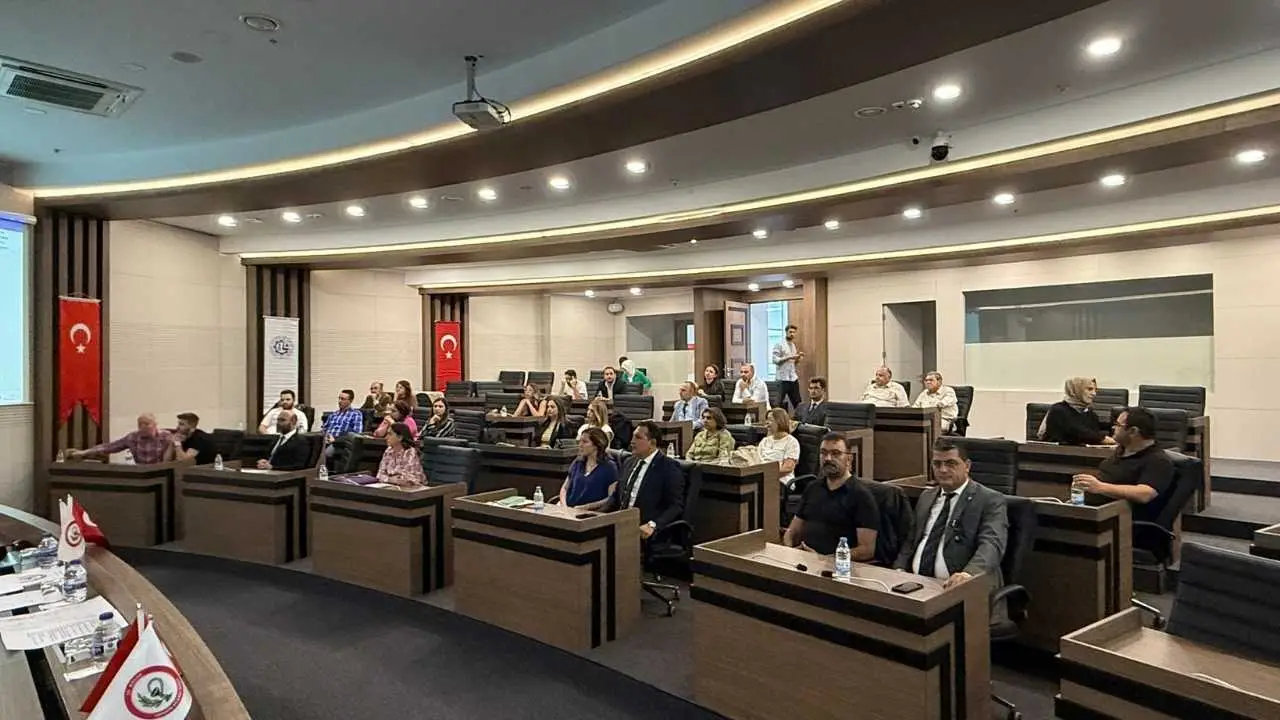 akdenizgercekisparta-eczaci-odasinin-yeni-yonetim-kurulu-kesinlesti2.webp