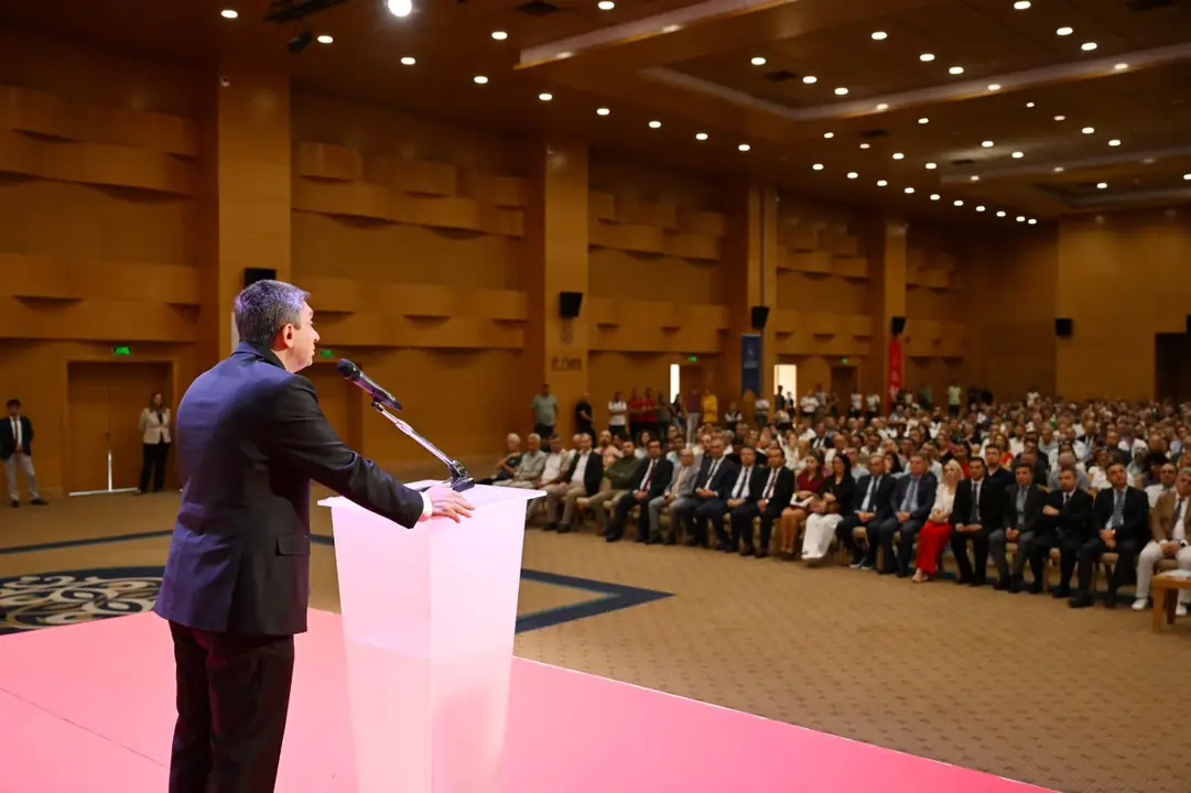 antalyada-yeni-spor-yili-basliyor-300-binden-fazla-ogrenci-sporla-bulusuyor-2.webp