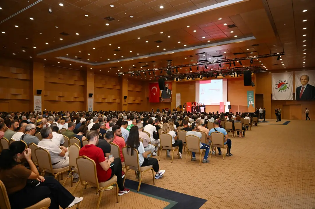 antalyada-yeni-spor-yili-basliyor-300-binden-fazla-ogrenci-sporla-bulusuyor-4.webp