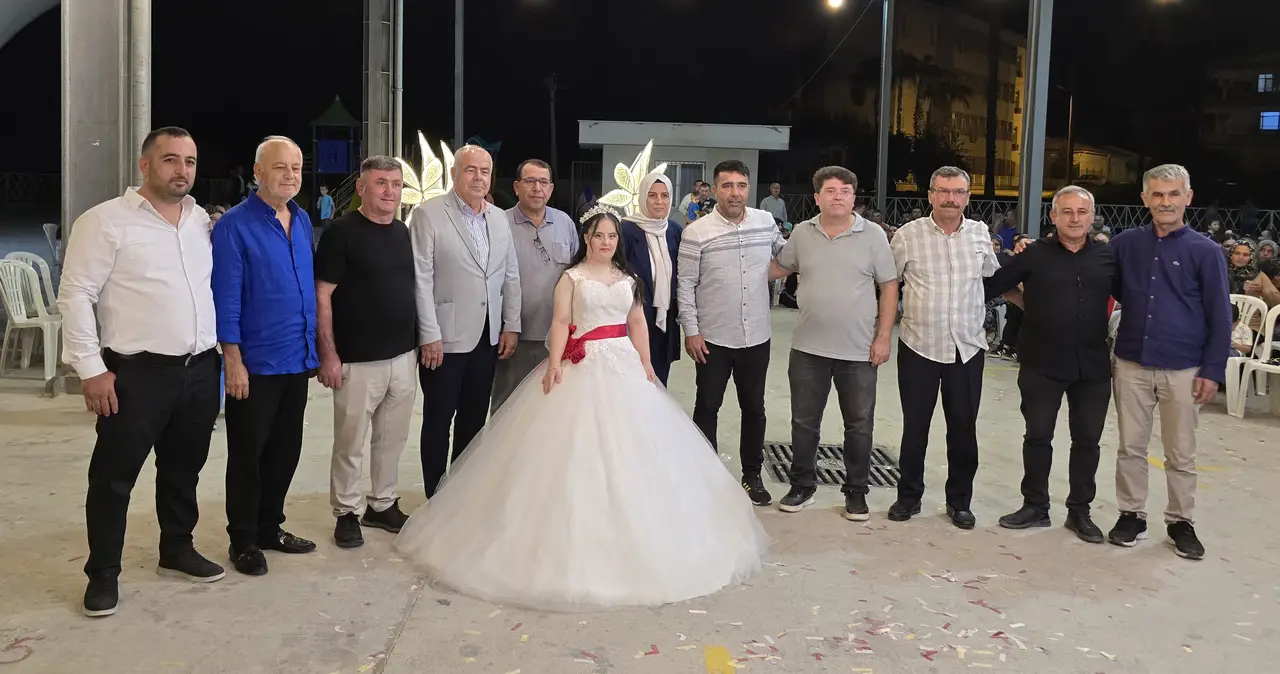 manavgatli-gulsumun-gelinlik-hayali-gercek-oldu-2.webp