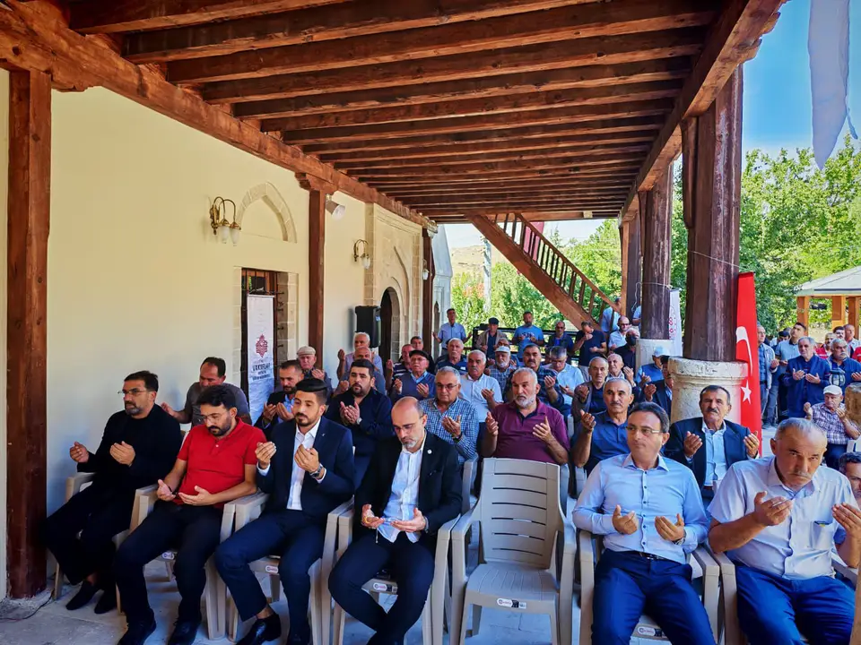 restore-edilen-600-yillik-dengere-camii-ibadete-acildi-3.webp