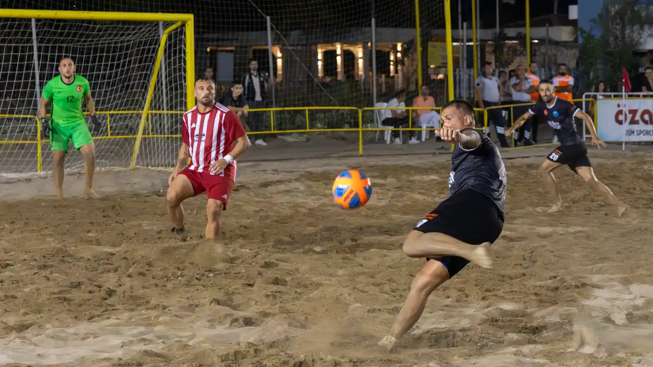 akdenizgercek-manavgatta-3-gunluk-futbol-resitali-sonuclandi-3.webp