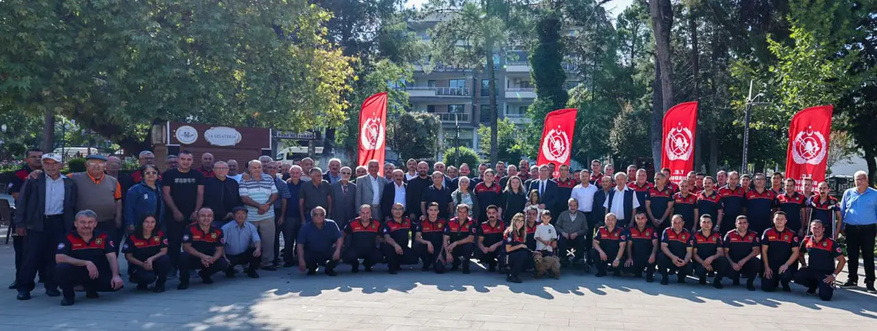 burdurun-kahramanlari-turk-itfaiye-teskilatinin-311-yilini-kutladi-3.webp