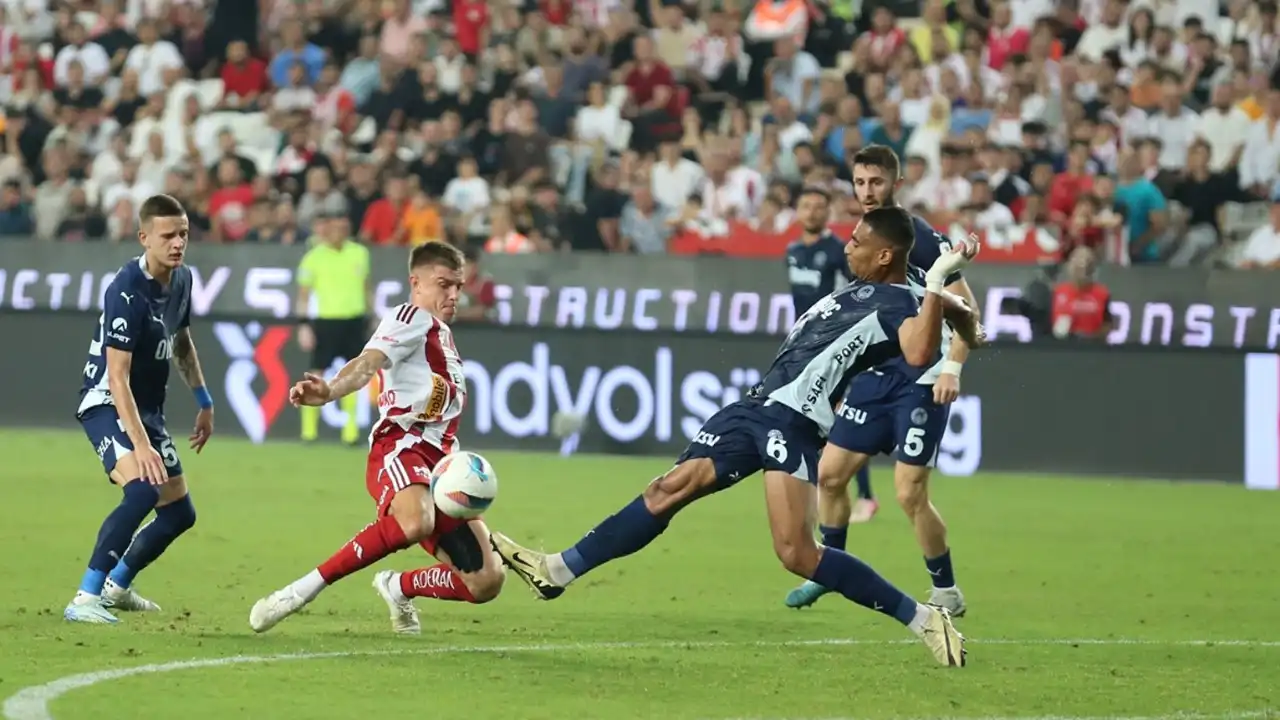 fenerbahce-antalyaspor-maci-ne-zaman-saat-kacta-hangi-kanalda-muhtemel-11ler-2.webp