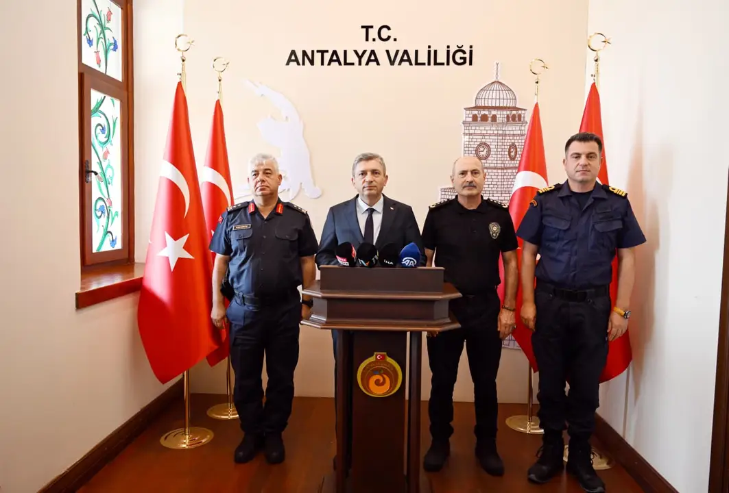antalyada-radar-nerede-sinir-kac-olacak-kritik-noktalarda-yeni-hiz-sinirlari-yolda-2.webp