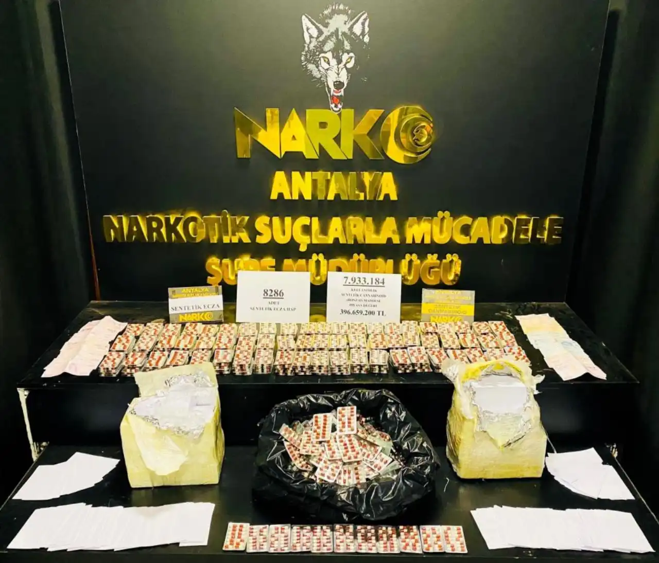 narkotik-ekipleri-antalyada-harekete-gecti-uyusturucudan-29-supheli-yakalandi.webp